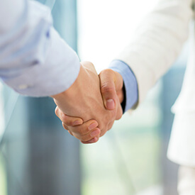 Doctors shaking hands, Trustworthy & honest